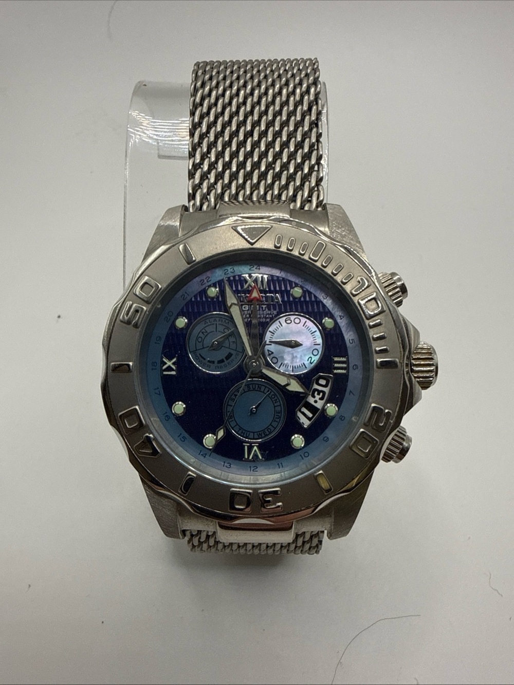 Invicta Pro Diver 6343 quartz timepiece from the Sea Wizard New Battery Silver